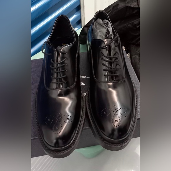 Prada Classic Lace Up Shoes! - Picture 5 of 5